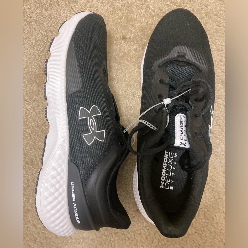 Size 10 - Under Armour Charged Escape 4 Black White
